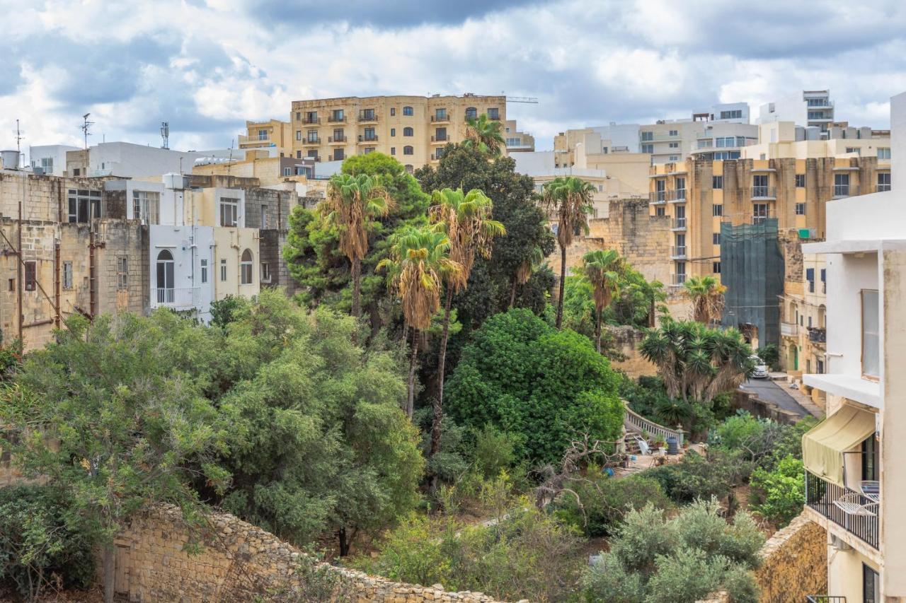 Fantastic 3 Bedroom Duplex Penthouse With Terrace Sliema Luaran gambar