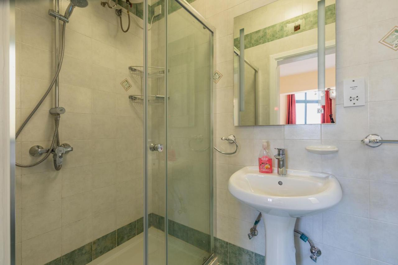 Fantastic 3 Bedroom Duplex Penthouse With Terrace Sliema Luaran gambar