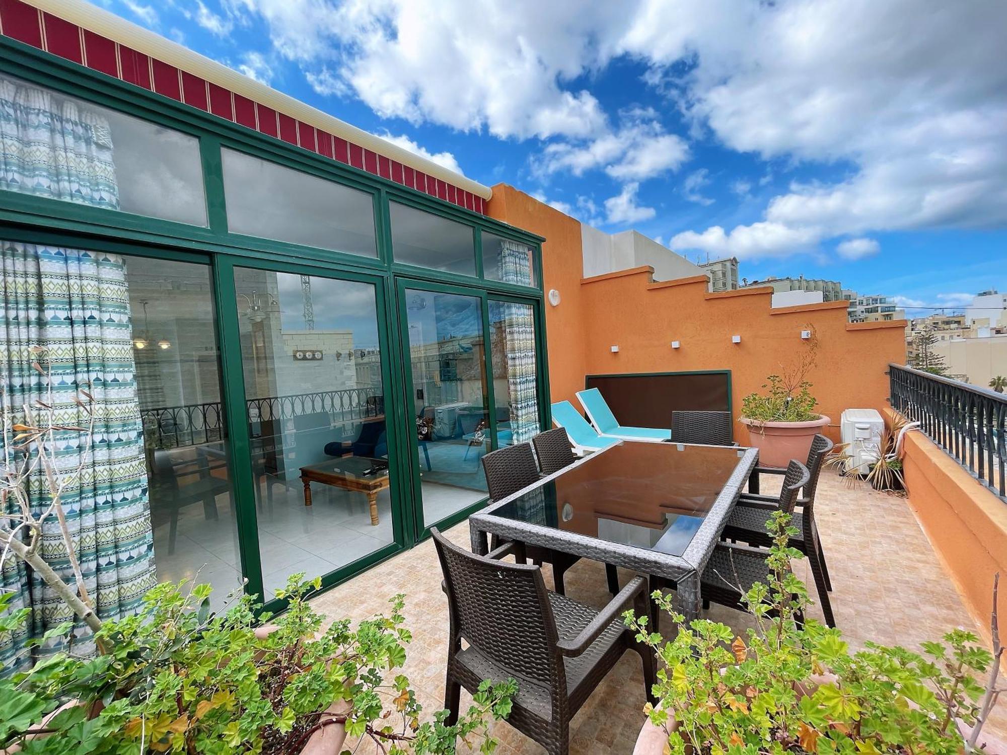 Fantastic 3 Bedroom Duplex Penthouse With Terrace Sliema Luaran gambar